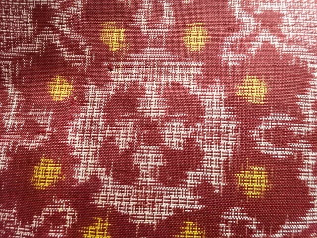 JAPANESE KIMONO / ANTIQUE KIMONO / SILK / DORO OSHIMA TSUMUGI / WOVEN FLORAL CREST